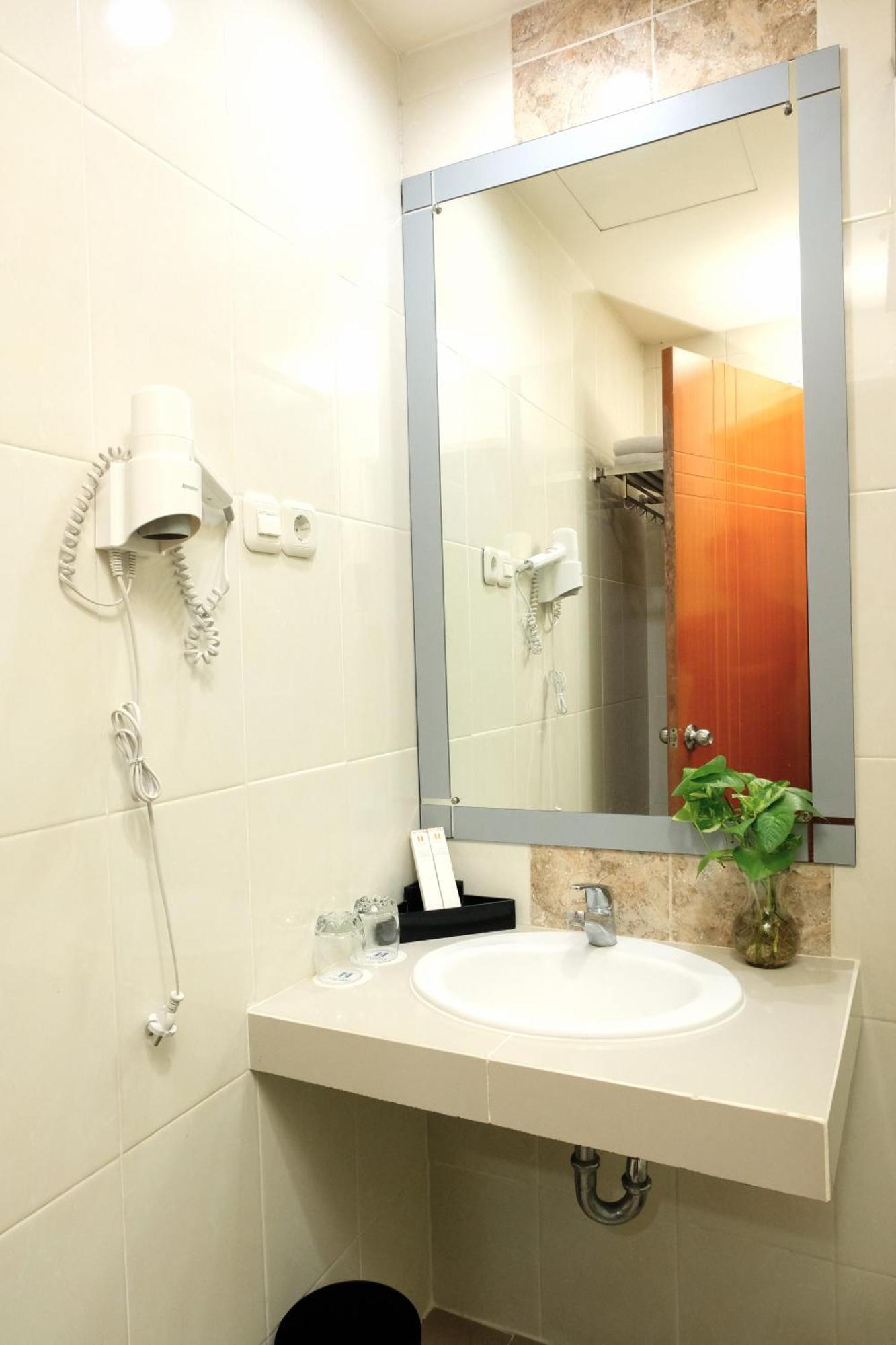 Halogen Hotel Airport Surabaya Sidoarjo Dış mekan fotoğraf