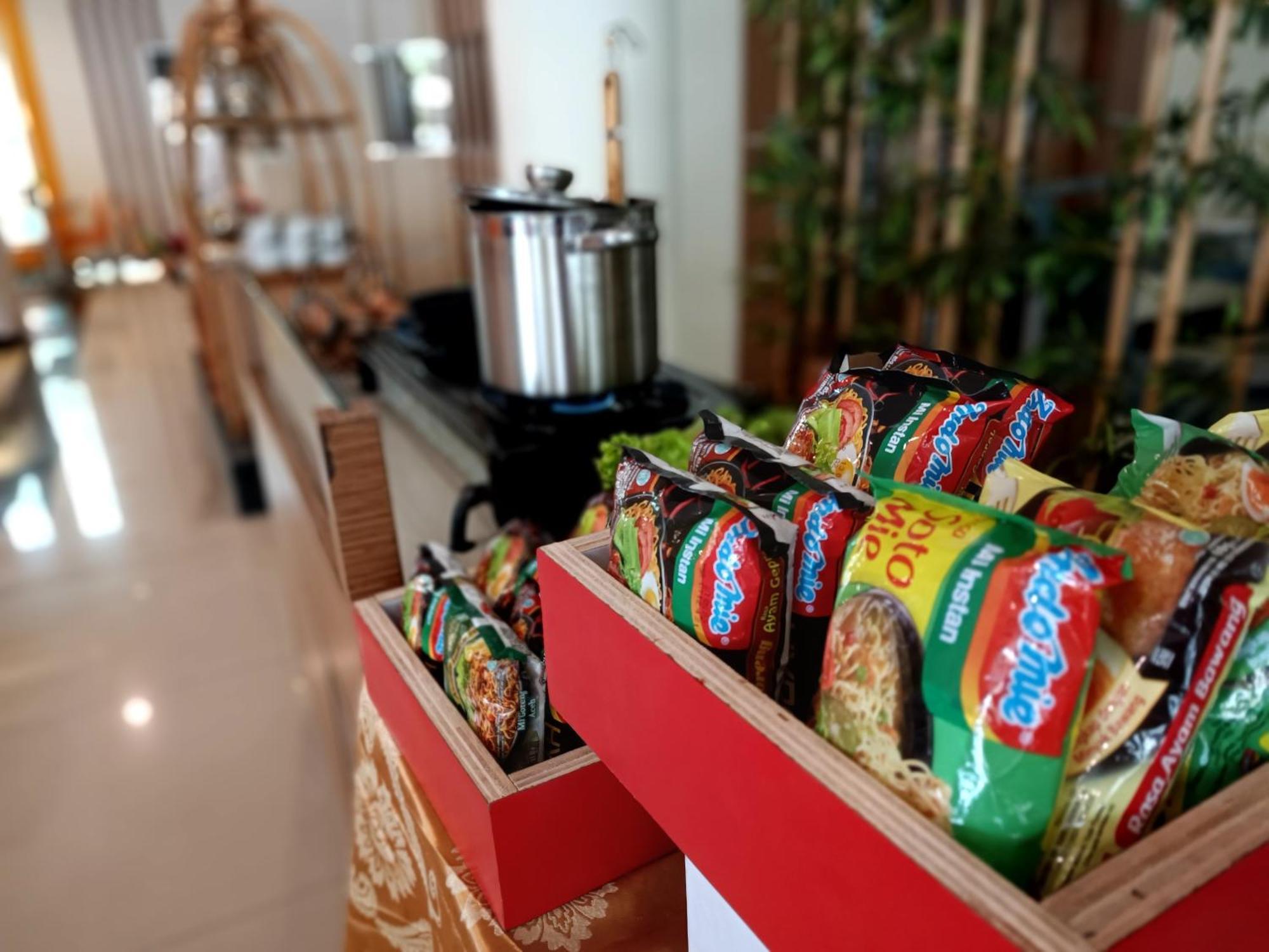 Halogen Hotel Airport Surabaya Sidoarjo Dış mekan fotoğraf