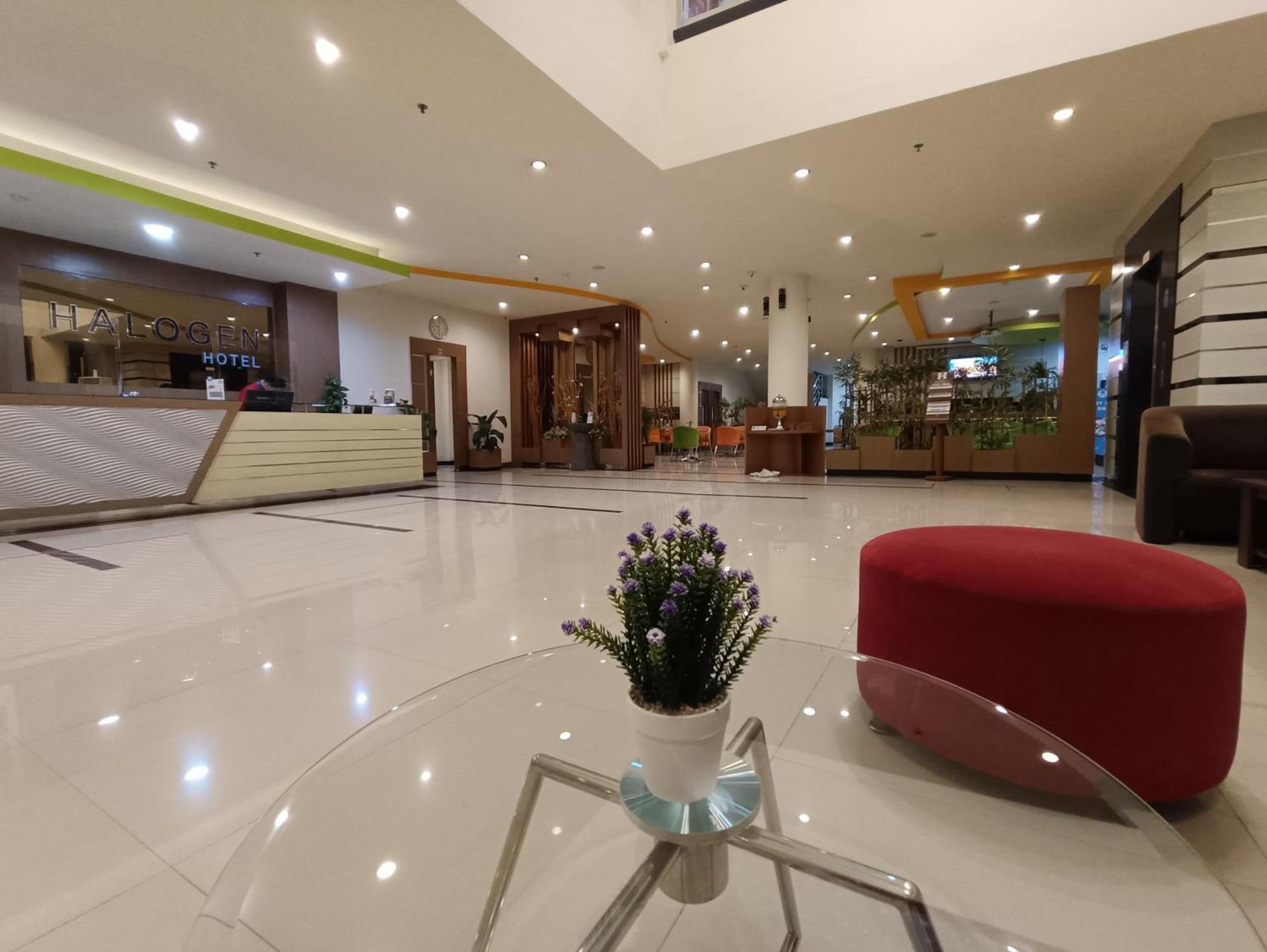 Halogen Hotel Airport Surabaya Sidoarjo Dış mekan fotoğraf