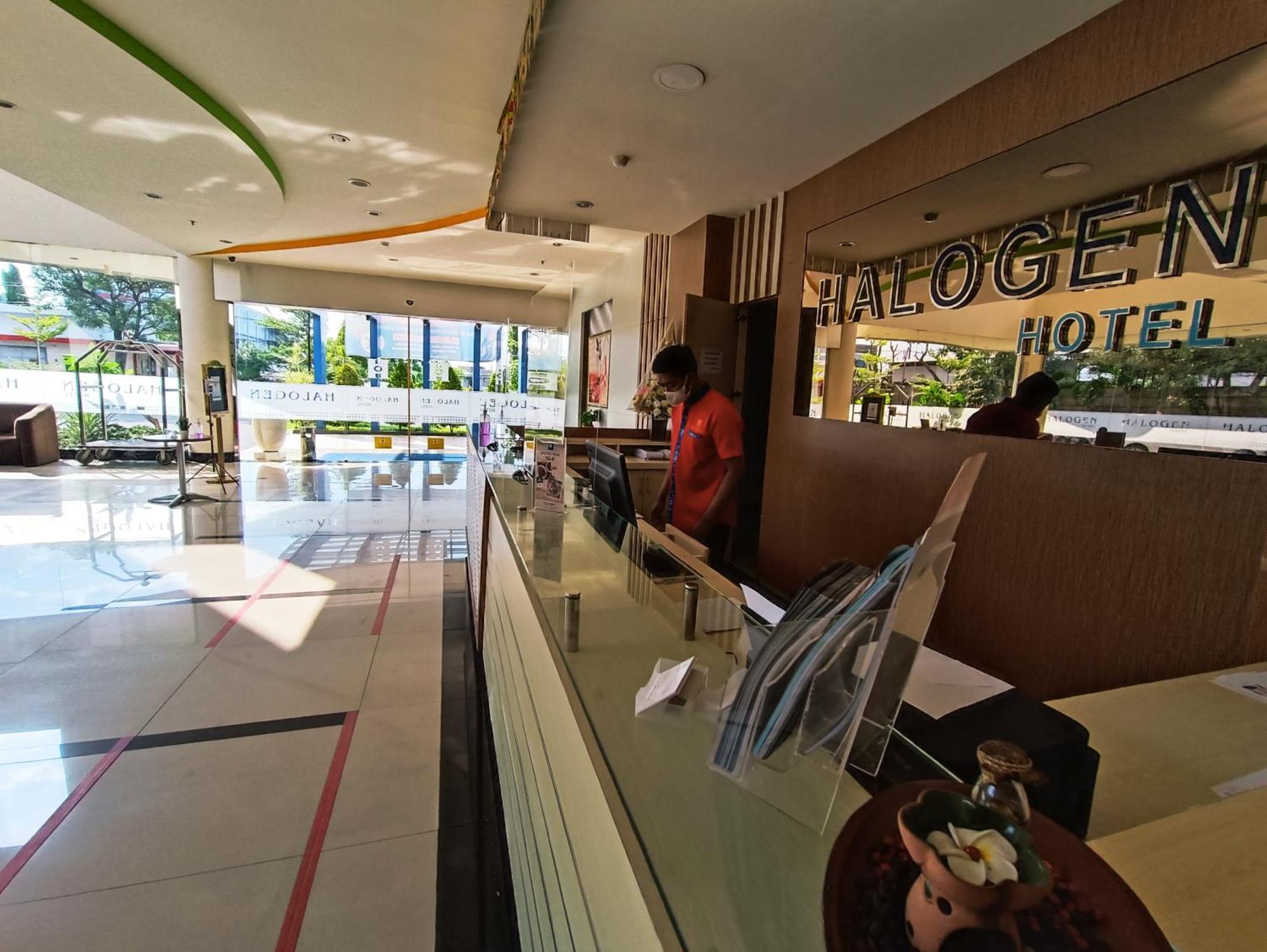 Halogen Hotel Airport Surabaya Sidoarjo Dış mekan fotoğraf